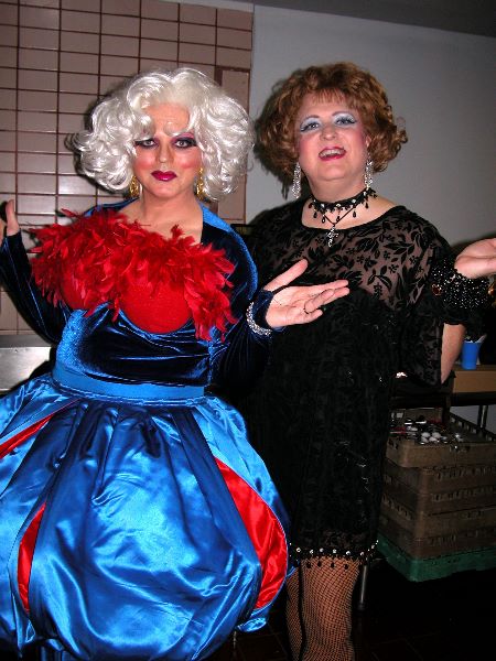 ../Images/Sabre summers crazy carousel benefit 001.jpg